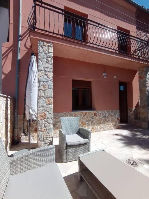 Agradable Casa Antigua Reformada Con Patio Villa Espejon Exterior photo